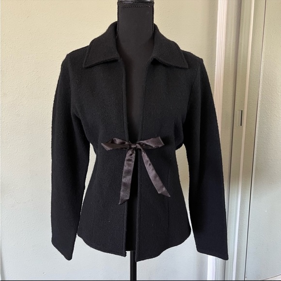 Doncaster Black Wool Blazer with Satin Bow Size Medium - Picture 2 of 5